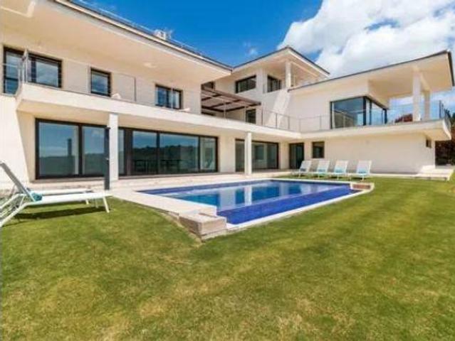 Chalet Alquiler San Roque, Núcleo