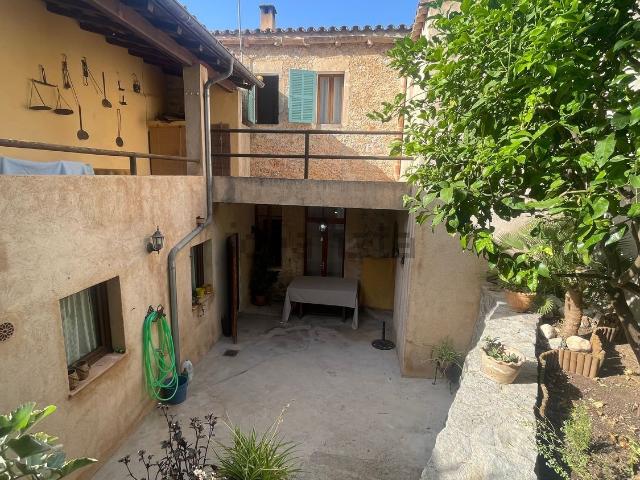 Chalet, Arta