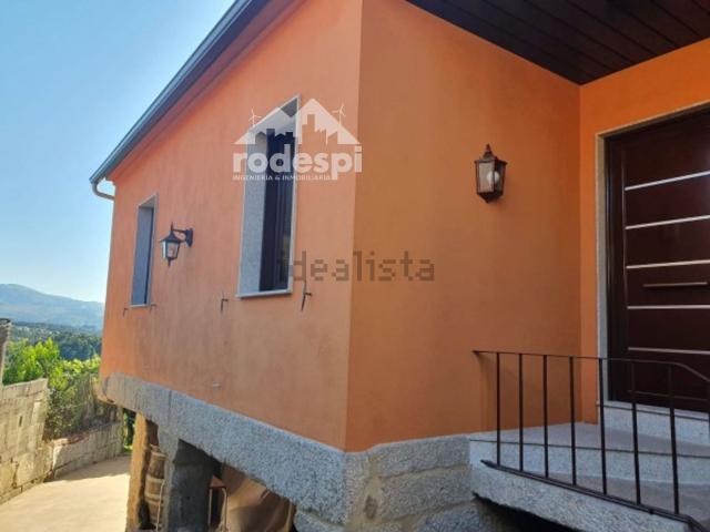 Chalet, Arbo