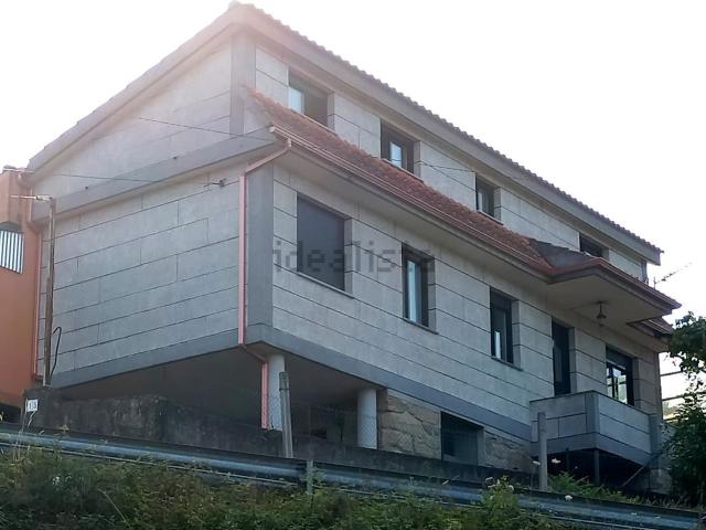 Chalet, Arbo