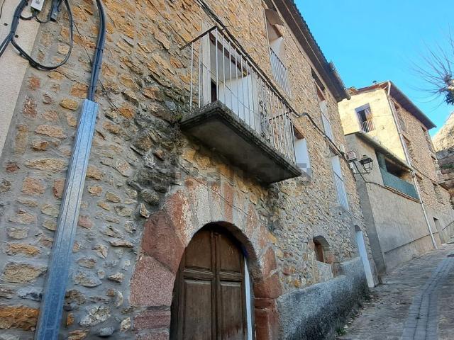 Chalet, Arén