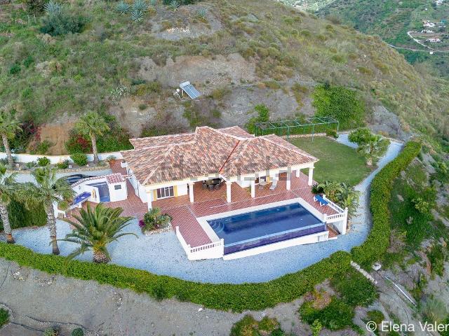 Chalet, Arenas