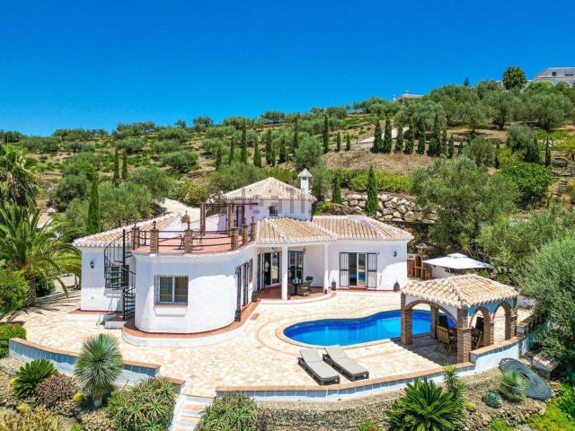 Chalet, Arenas