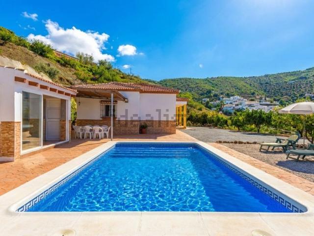 Chalet, Arenas