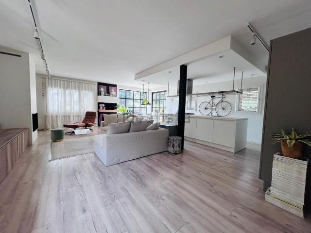 Chalet, Argentona