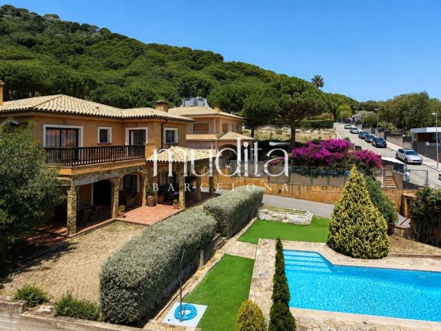 Chalet, Argentona