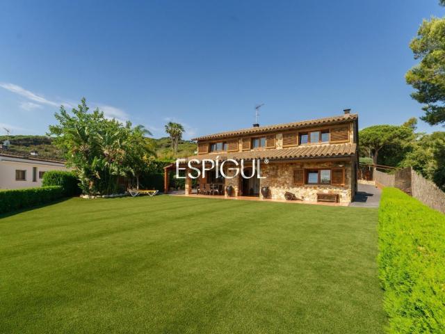 Chalet, Argentona