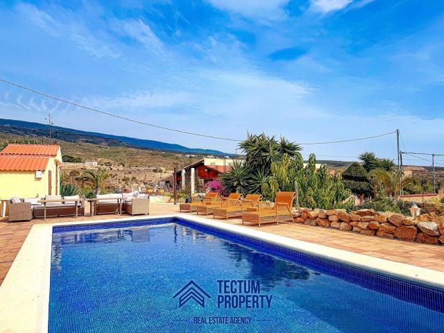 Chalet, Arico