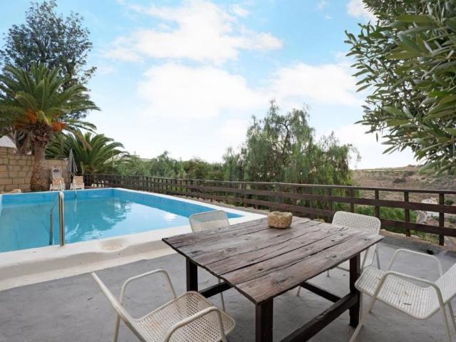 Chalet, Arico
