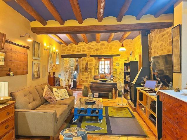 Chalet, Arnes