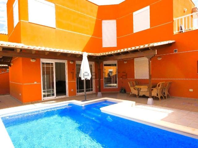 Chalet, Arona