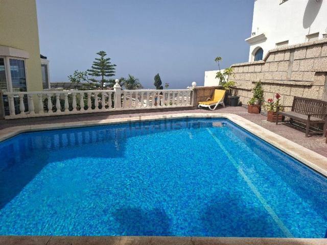 Chalet, Arona