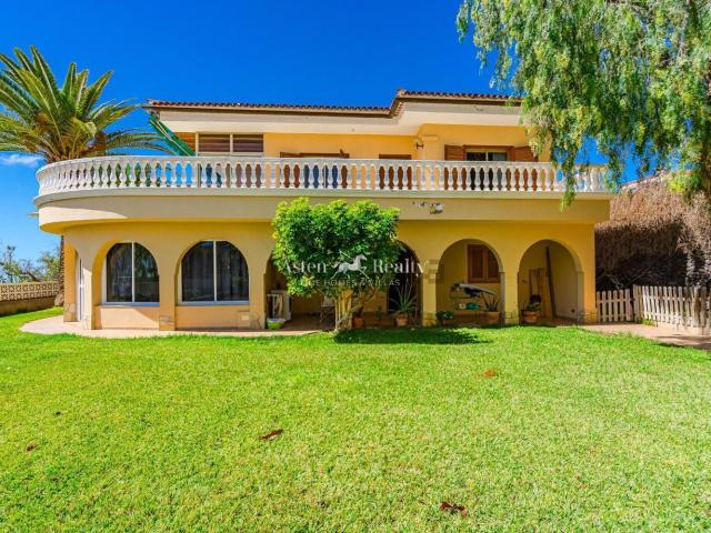 Chalet, Arona