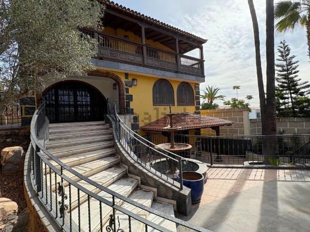 Chalet, Arona