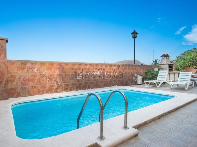 Chalet, Arona