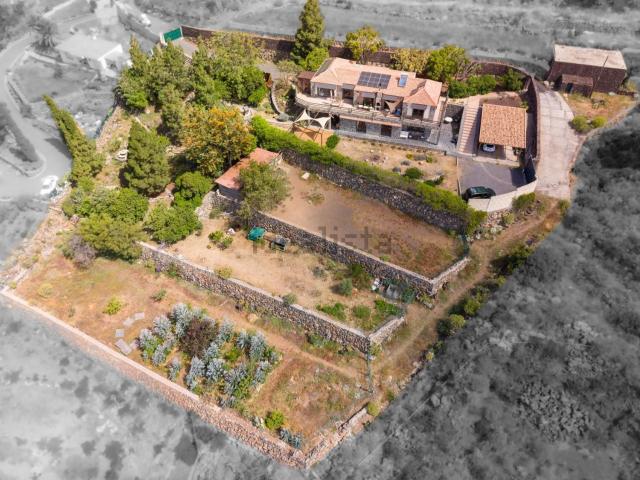 Chalet, Arona