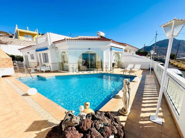 Chalet, Arona