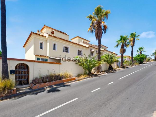 Chalet, Arona