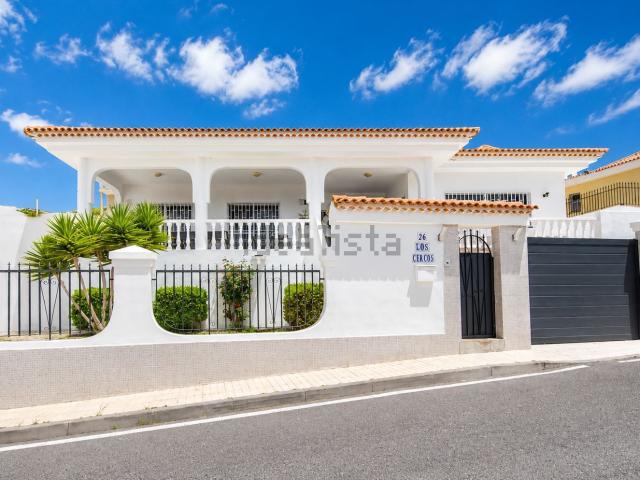 Chalet, Arona