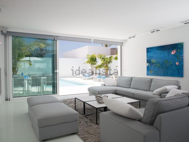 Chalet, Arona