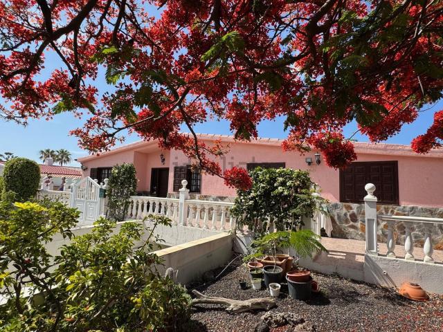 Chalet, Arona