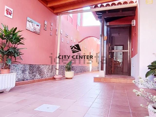 Chalet, Arona