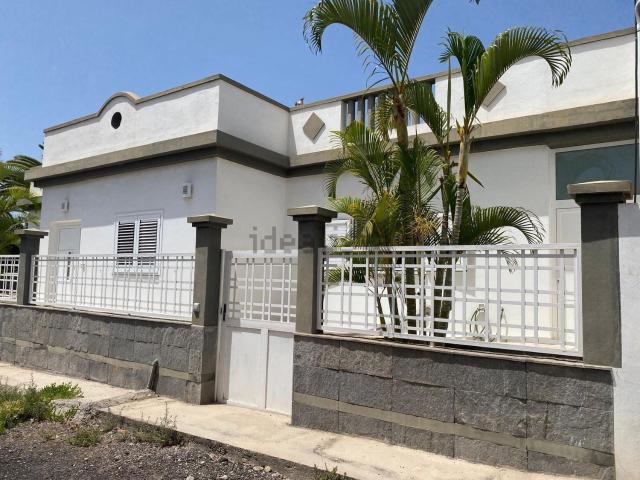 Chalet, Arona