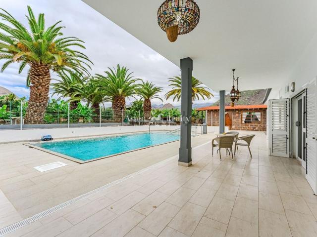 Chalet, Arona