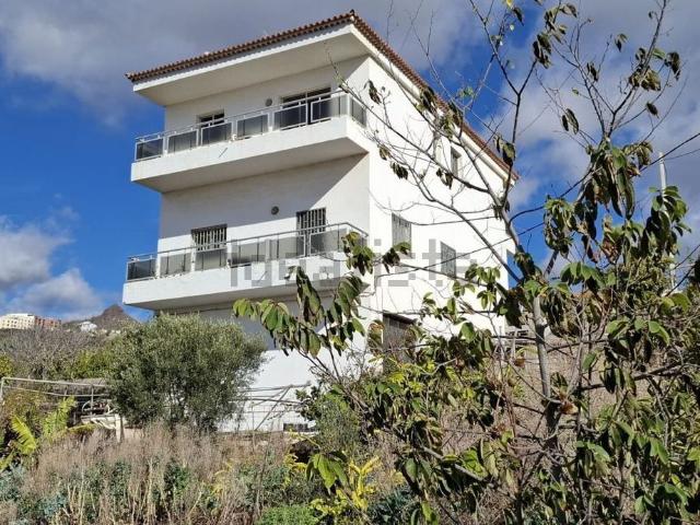 Chalet, Arona