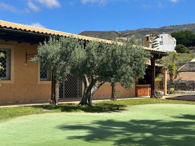 Chalet, Arona