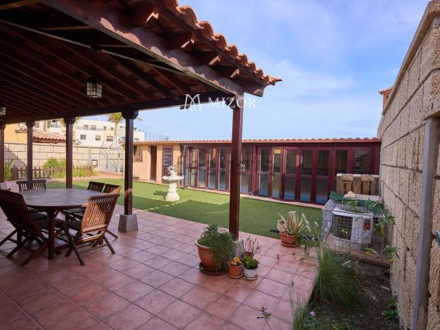 Chalet, Arona