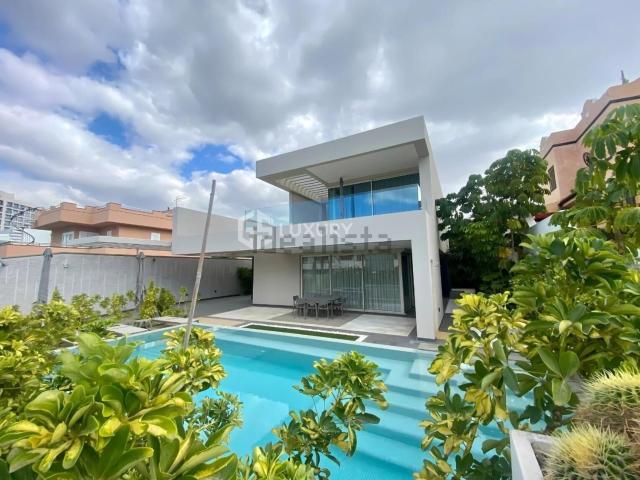 Chalet, Arona