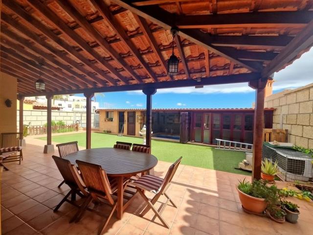 Chalet, Arona