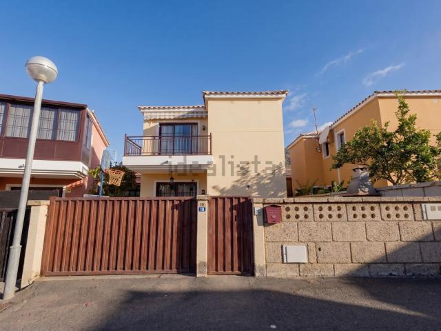 Chalet, Arona