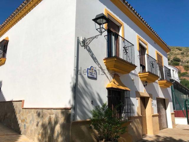 Chalet, Atajate