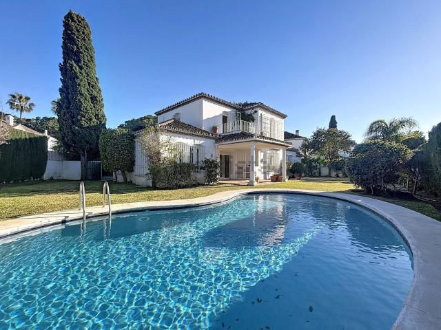 Chalet, Atalaya Isdabe, Estepona