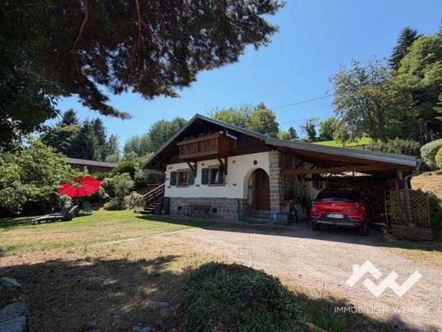 Chalet au calme dans un cadre verdoyant