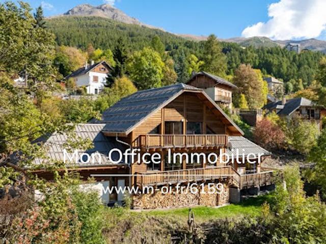 Chalet avec terrasse