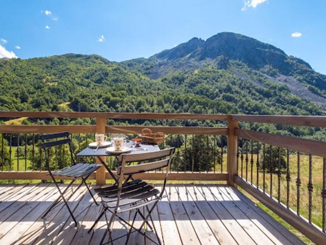 Chalet avec vue panoramique et terrasse