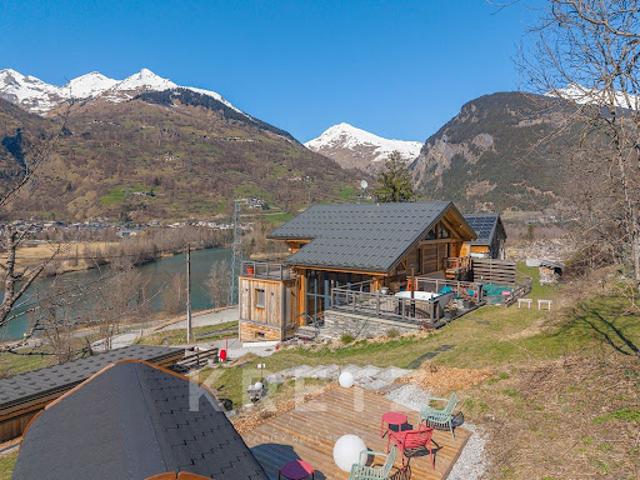 Chalet avec terrasse