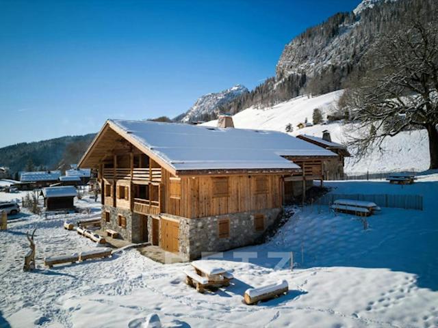 Chalet avec terrasse
