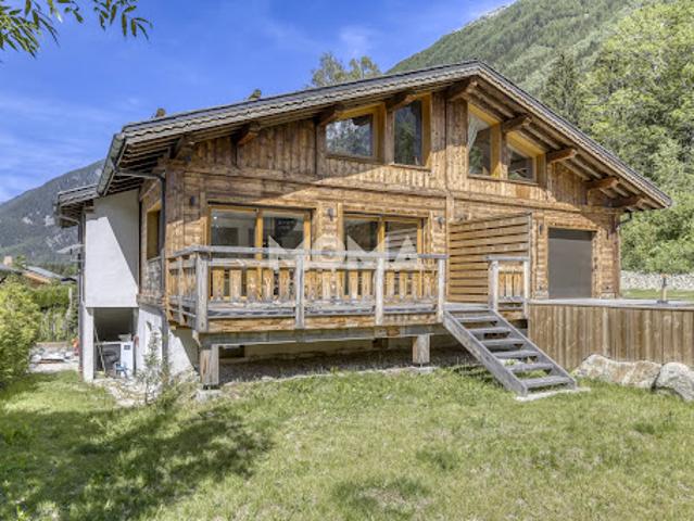 Chalet avec terrasse