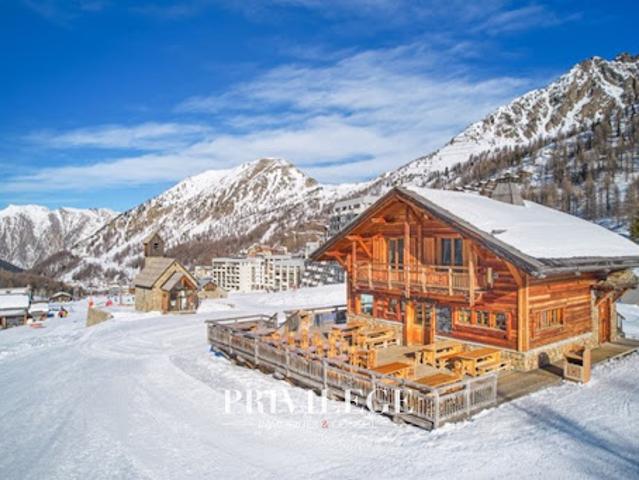 Chalet avec terrasse