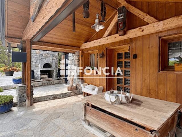 Chalet avec terrasse