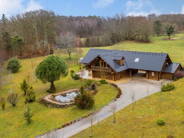 Chalet avec terrasse