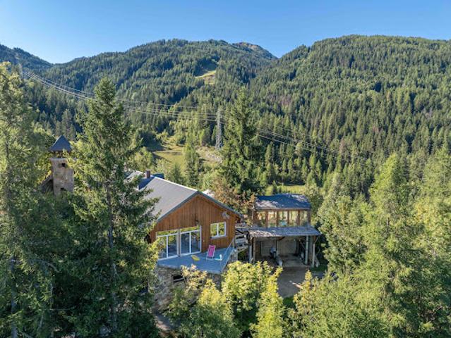Chalet avec terrasse