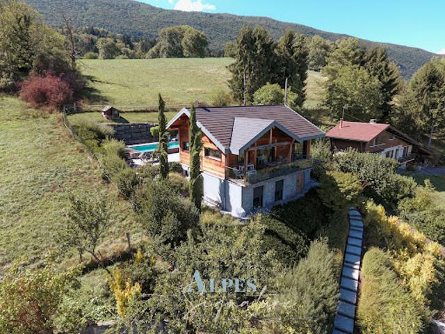 Chalet avec vue panoramique et terrasse