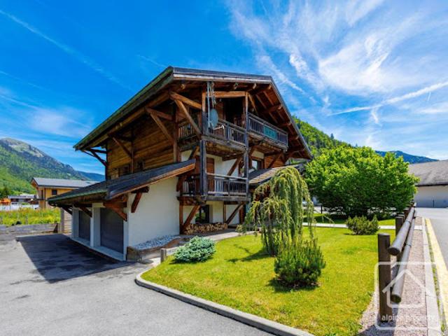 Chalet avec vue panoramique et terrasse