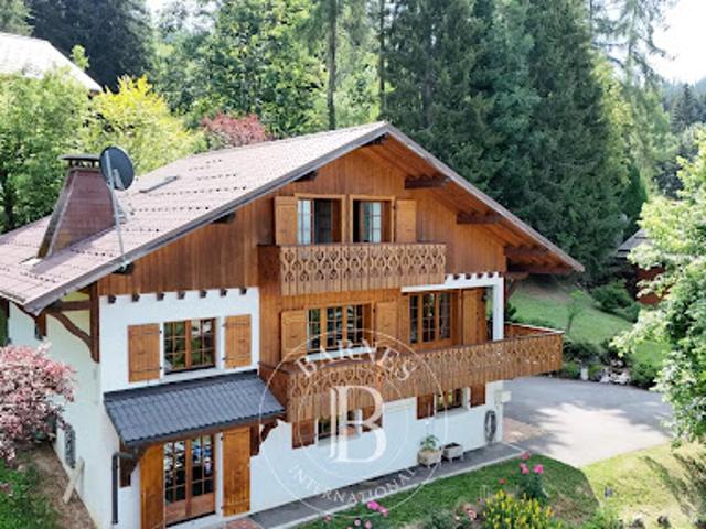 Chalet avec vue panoramique et terrasse