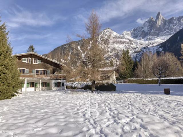 Chalet avec vue panoramique et terrasse
